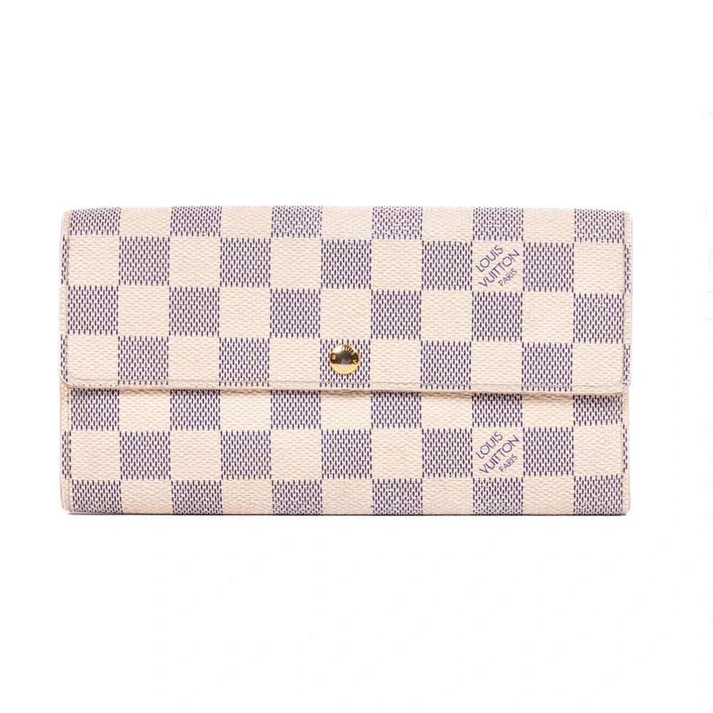 * EXCLUSIVE * Hopescope Louis Vuitton Wallet and Signed Photo - Picture 3 of 10